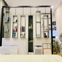 Cần Bán Căn Hộ Vinhomes Dcapital Trần Duy Hưng, 44M2, 1 Ngủ 1 Vệ Sinh, Ban Công Đông Nam Thoáng Mát