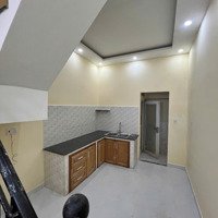 Cho Thuê Nhà Ngay Mặt Tiền Đường Qui Đức Giá Chỉ 3 Triệu/ Tháng, Ngay Chợ Qui Đức 200M