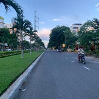 Cho thuê nhà MT đường 30m An Dương Vương, Mỹ An gần sông, nhà rộng 5 phòng, 110m2