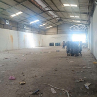 Kho Cho Thuê Giá Bán 70 Triệu 1600M2
Diện Tích Kho 1200M2 Còn Lại Sân
Với Văn Phòng (Có Nhà 2 Lầu)
Có