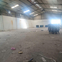 Kho Cho Thuê Giá Bán 70 Triệu 1600M2
Diện Tích Kho 1200M2 Còn Lại Sân
Với Văn Phòng (Có Nhà 2 Lầu)
Có