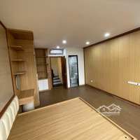 Ông Anh Nhờ Bán Căn Nhà Mới 5 Tầng Giá Rẻ Nhất Khu Vực Thạch Bàn
