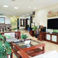 Bán Biệt Thự Hoàn Thiện 323M2 Nội Thất Xịn View Thoáng Giá Tốt Nhất Khu 8,X Tỷ. Liên Hệ 0962202555