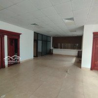 Cho Thuê Nhà Mặt Phố Tôn Đức Thắng - Nhà Mới, Vị Trí Đắc Địa, Kinh Doanh Đỉnh
