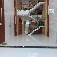 Bán Nhà Mặt Tiền Giá Rẻ Chỉ Việc Dọn Vào Ở Tại Đường 11 , Trường Thọ , Thủ Đức Chỉ 8,8 Tỷ