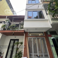 Bán Nhà Trung Tâm Hà Đông, Phố Lê Lợi, Sân Cực Rộng, Nhà Xây 4 Tầng, Full Nội Thất, Giá Chỉ 3,6 Tỷ
