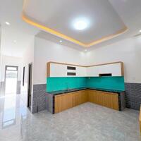 Nhà Lầu 3 Phòng Ngủ 2 Vệ Sinh, Sân Xe Hơi Rộng, Đường rộng 8m