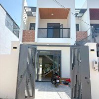 Nhà Lầu 3 Phòng Ngủ 2 Vệ Sinh, Sân Xe Hơi Rộng, Đường Rộng 8M