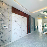 Nhà Lầu 3 Phòng Ngủ 2 Vệ Sinh, Sân Xe Hơi Rộng, Đường Rộng 8M