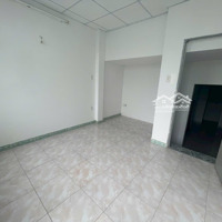 Nhà Gần Chợ Căn Cứ Trệt 2 Lầu 4X15M Có 3 Phòng Ngủ 3 Vệ Sinhđường 10M Nguyễn Oanh P17 Gv