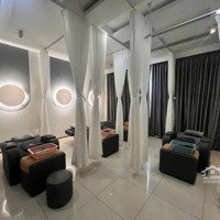 Cho Thuê Nhà Mặt 100M2 Mặt Tiền Đường D1 Kdc Himlam ,Tân Hưng Q7 . 7 Pn Có Thang Máy. Liên Hệ: 0909992760