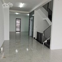 Cho Thuê Bt Kdc Him Lam Q7 Dt: 5X20M Giá Thuê 60 Triệu/Tháng Có Thang Máy Vị Trí Đẹp Liên Hệ: 0911775888