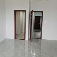 Cho Thuê Bt Kdc Him Lam Q7 Dt: 5X20M Giá Thuê 60 Triệu/Tháng Có Thang Máy Vị Trí Đẹp Liên Hệ: 0911775888