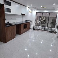 Bán Nhà Phố Võ Chí Công, Nhà 5 Tầng, Đi Vài Bước Ra Mặt Phố Võ Chí Công, 46M2, 11 Tỷ