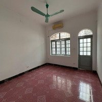 Mình Cần Cho Thuê Nhà Phân Lô Ngõ 34 Phố Nguyên Hồng, Đống Đa.