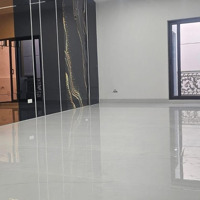 Nhà Mặt Phố - Giá Cực Hợp Lý - Thông Số Vàng