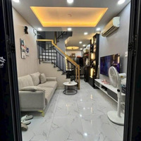 Nhà Ngay Trung Tâm Tân Phú 30M2