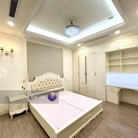 Bán Căn Hộ 3 Phòng Ngủkhu Đô Thị Royal City, Diện Tích 130M2, 2 Vệ Sinh View 2 Ban Công Cực Thoáng, Vào Ở Ngay