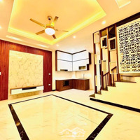 (Rẻ-Hiếm): Bán Nhanh Nhà Riêng 5 Tầng Ngõ 255 Lĩnh Nam 32M2 3 Phòng Ngủgiá Bán 4.75 Tỷ