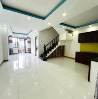 Cho Thuê Nhà Nam Long Cần Thơ, 2 Phòng Ngủ, Sân Oto, 2 Máy Lạnh, Sát Công Viên Và Hồ Nước