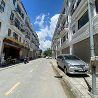 Cần Bán Nhà Liền Kề 84M2/Mt 6M/ Nhà Thô 5 Tầng Hoàn Thiện Mặt Ngoài Kd Tấp Nập, Trung Tâm Gia Lâm