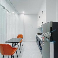 Cho Thuê Căn Hộ Dịch Vụ Cao 1 Phòng Ngủ Tách Bếp Ngay Bệnh Viện Quân Y 175 Giá Chỉ 8 Triệu/ Tháng