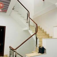 Bán nhà phố 1T2L Mặt Tiền Kinh Doang đường D4 KDC D2D chỉ 8,7 tỷ