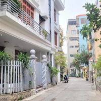 Bán Nhà Cầu Giấy. Phân Lô Vip, Mặt Ngõ, Cách Đường Cầu Giấy 15M. Ngõ 5M, Ô Tô Tránh. Mặt Tiền 7.5M