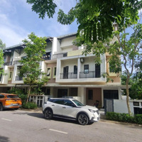 Bán Shophose Kinh Doanh Nhà Đẹp 3 Tầng Thoáng Mát 90M2 Tại Vsip Bắc Ninh Gần Sông Tào Khê