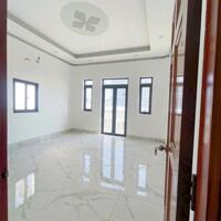 Nhà 1 Trệt 2 Lầu ngay UBND phường Long Bình Tân
