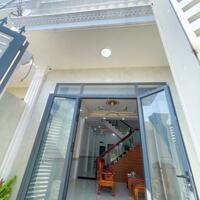 Nhà 1 Trệt 2 Lầu ngay UBND phường Long Bình Tân