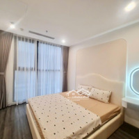 Bán Nhanh 1N Tòa R105,Diện Tích41M2, Ban Công Đb, Giá Bán 2,60 Tỷ, Nội Thật Cao Cấp, Decor Cực Xinh