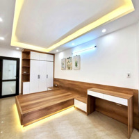 Phân Khúc Hiếm! Bán Nhà Mặt Phố Cự Lộc, 33M2 Thang Máy, 11,5 Tỷ, Kinh Doanh Đỉnh