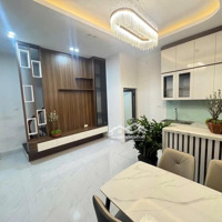 Bán Nhà - La Thành, Dt: 21/26T1M2, 4 Tầng, Mt: 5.2M, Giá: 5.6 Tỷ.