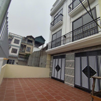 Cực Hiếm. Nhà Đẹp Ngay Đại Lộ Thăng Long, Ngõ 3,5M. 300M Ra Đại Lộ.diện Tích42M2, 3 Tầng. Giá Bán 2,85 Tỷ