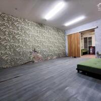 Cho thuê căn hộ tập thể Thành Công, Ba Đình, 68m2, 3 ngủ, ô tô đỗ cửa