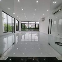 Chủ Nhà Định Cư Nước Ngoài Cần Bán Nhanh Căn Shophouse Mặt Đường Lớn Giá Rẻ Nhất Tại Vin Gia Lâm
