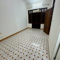 Cho thuê nhà Cầu Giấy, làm căn hộ dịch vụ 5 tầng x 61m2, 7 ngủ, mặt tiền 6m, 18tr/tháng