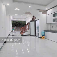 Nhà 3Tx45M2 Ôtô Đậu Cửa Gần Nhà Văn Hoá, Nhà Gần Chợ Chỉ 1Km Ra Ubnd Đông La Dân Cư Sầm Uất
