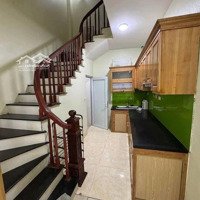 Bán Nhà 35M2 Xây 5 Tầng Phố Trần Thái Tông Cầu Giấy