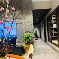 Vợ Chồng Em Cần Bán Gấp Ch Tòa N01T1. Giá: 83 Tr/1M2, Bao Hết Phí. Diện Tích: 133M2. Full Đủ Đồ 0982848648