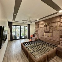 Cho Thuê Penthouse Cao Cấp Ba Đình - Hồ Tây 600M2 50 Triệu/Th Nội Thất Luxury (Có Thể Làm Văn Phòng)