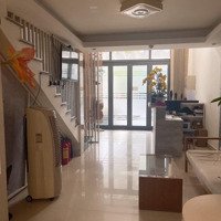 Bán Toà Căn Hộ Nằm Ngay Chợ Đêm Cầu Tình Yêu-Dòng Tiền 70 Triệu/Tháng-Chỉ Hơn 14