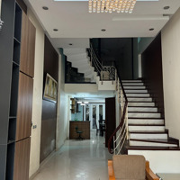 Cho Thuê Nhà 88M*4,5 Tầng, Full Đồ Đẹp,Mặt Phố Yên Lạc, Lạc Trung, Quận Hai Bà Trưng, Giá Bán 20 Triệu.