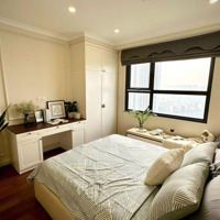 Cần Bán Gấp Căn 2 Phòng Ngủ 73M2 Tại D''capitale Trần Duy Hưng, Full Đồ, Giá Chỉ 6.3 Tỷ