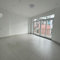 Cho Thuê Nhà Mặt Tiền Nguyên Căn 99 Hoa Đào,Phú Nhuận, 3 Tầng ,28 Triệu/Tháng. Liên Hệ:0906 910 626 Mrs Phương