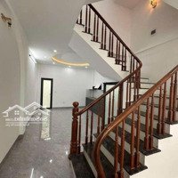 Nhà Xây Mới 3Tx35M2 Mà Giá Chỉ 2.24 Tỷ, Taxi Lùi Cổng, Cuối Đồng Mai Hà Đông Liên Hệ: 0968756604