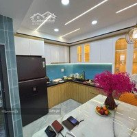 Ngay Trung Tâm Bà Chiểu - 5 Tầng - Tặng Full Nội Thất - Chỉ 10.8 Tỷ