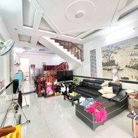 Nhà Lầu Gần Đường Thống 1 Làng Đại Học Quốc Gia.