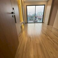 Bán nhà 5 tầng phố Việt Hưng - Long Biên nhỉnh hơn 5 tỷ